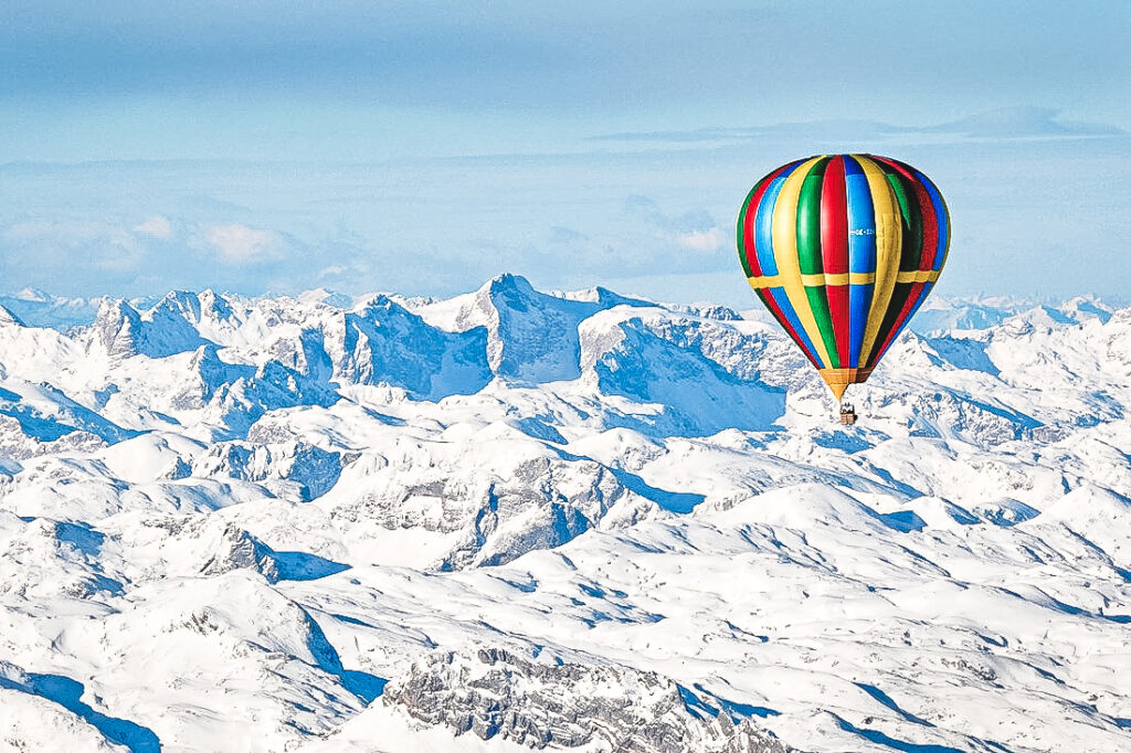 Vol en montgolfière en hiver